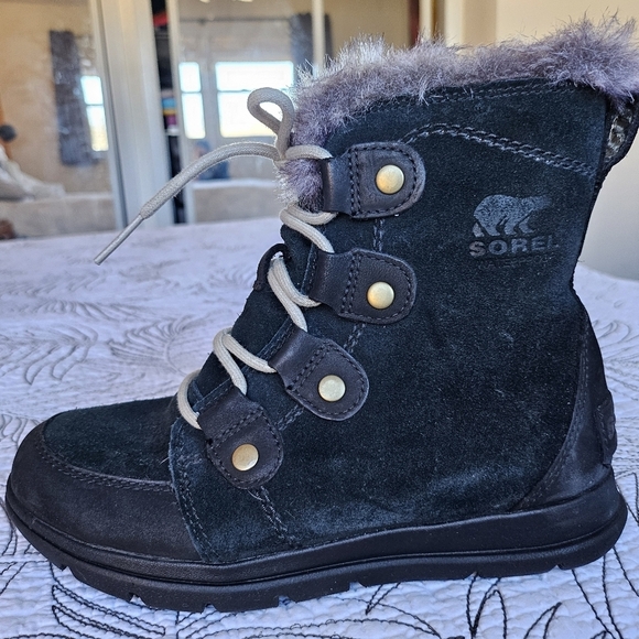 VGUC Sorel Explorer Joan Winter Boots Black Suede Faux Fur Waterproof Women 6 - Picture 4 of 16